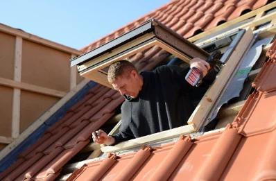 Pose de fenêtres de toit Velux à Sapignies